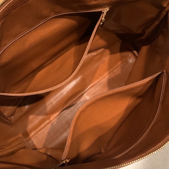 VINTAGE CHANEL Front Pocket Leather Shoulder Bag / Purse - Picture 8 of 11